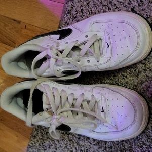 Nike Air Force 1 white and black boys size 4.5